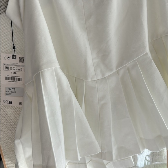 Zara skort that looks like a skirt size m - Picture 1 of 2